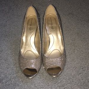 Bandolino silver heels